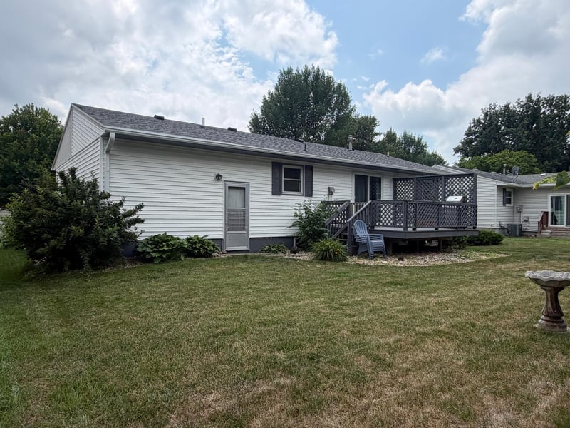 209 E Barck Ave, Luverne, MN 56156