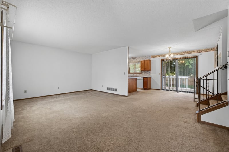 212 126th Ave NW, Coon Rapids, MN 55448