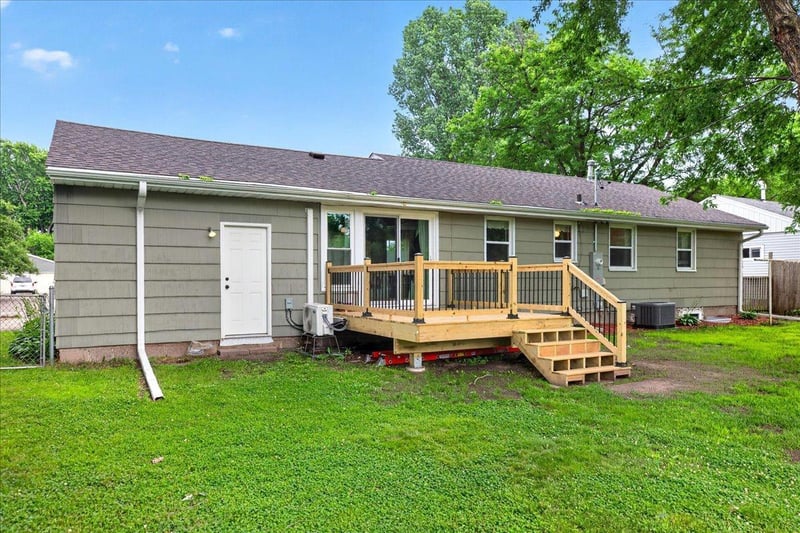5657 Nevada Ave N, Crystal, MN 55428