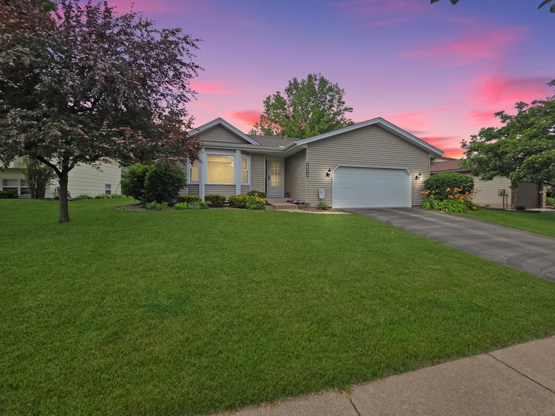 14579 Embry Pa, Apple Valley, MN 55124