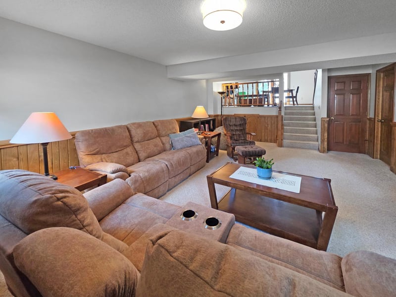14579 Embry Pa, Apple Valley, MN 55124
