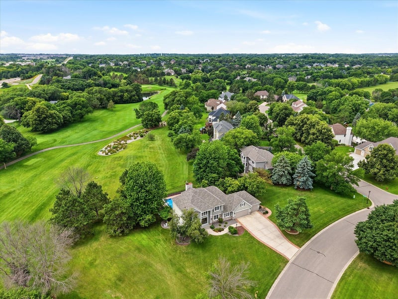 9743 Wellington Ln, Woodbury, MN 55125