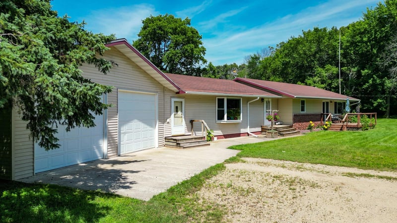 63037 230th St, Hewitt, MN 56453