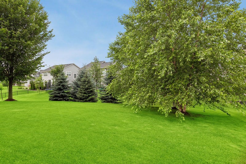 11031 Sundance Woods Blvd, Dayton, MN 55369