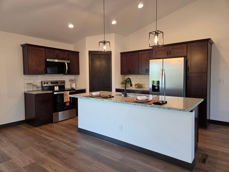 3 Marie Cir, Elysian, MN 56028