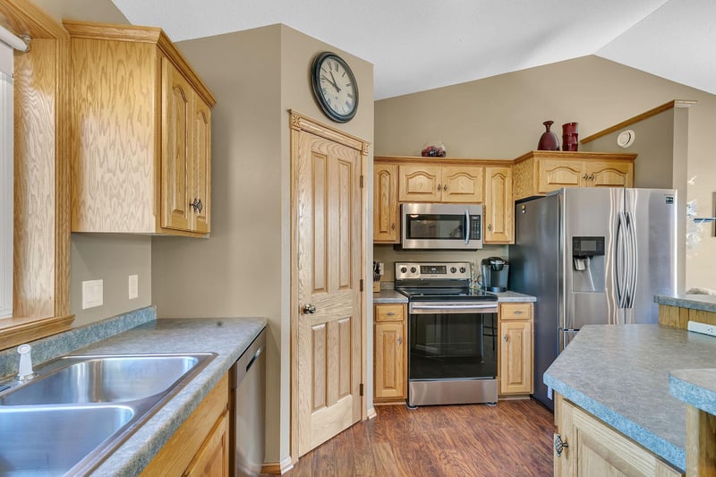 24457 17th Ave, Saint Augusta, MN 56301