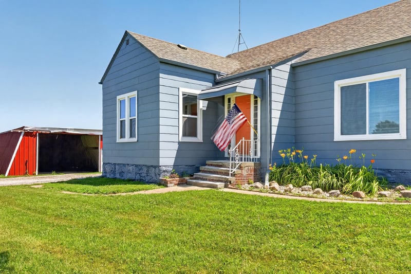 1304 130th Ave, Welcome, MN 56181