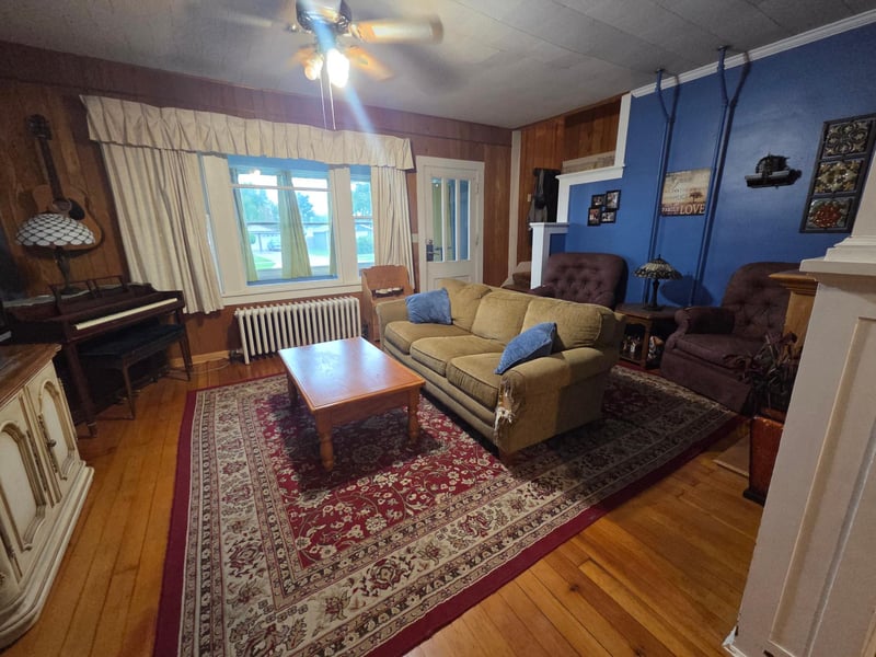 215 W Jessie St, Rushford, MN 55971