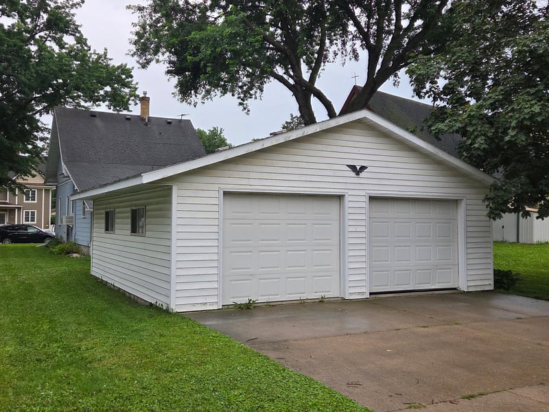 215 W Jessie St, Rushford, MN 55971
