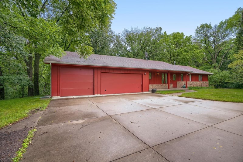 13151 Highway 13 S, Savage, MN 55378