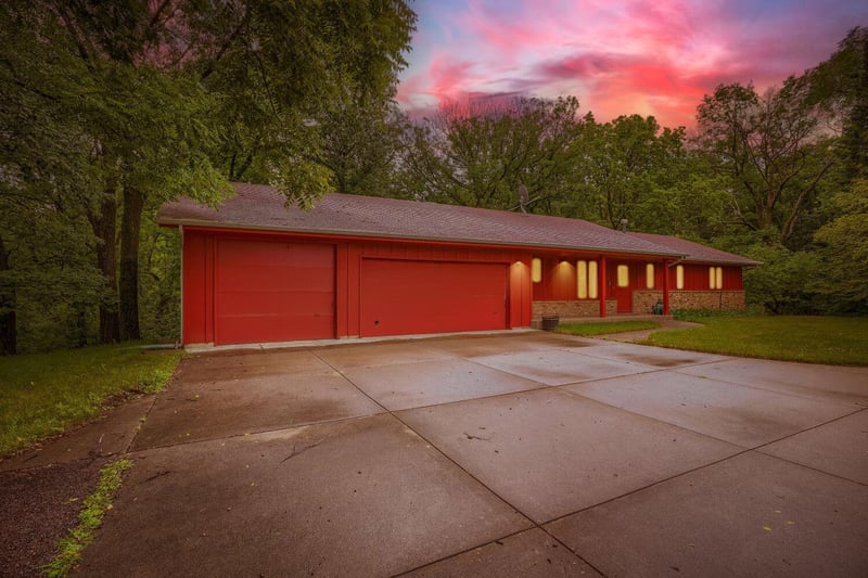 13151 Highway 13 S, Savage, MN 55378