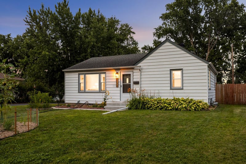 4724 Nevada Ave N, Crystal, MN 55428