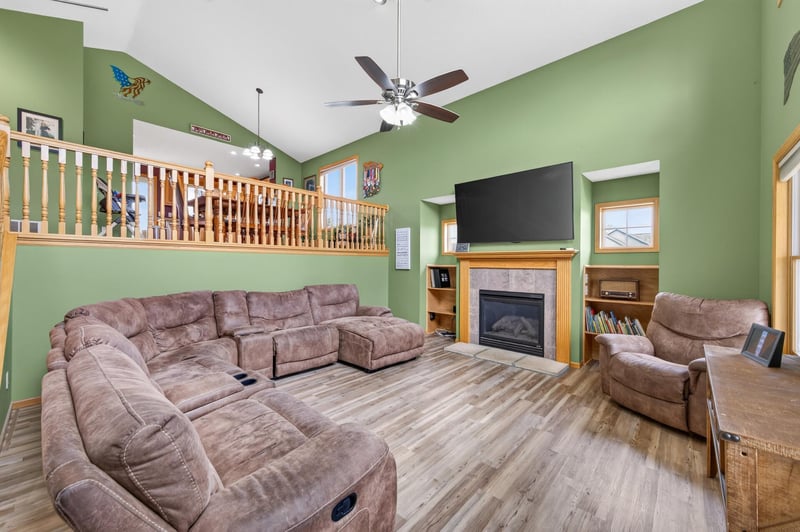 4858 382nd Dr, North Branch, MN 55056
