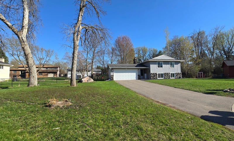 1738 Palisade Cir, Eagan, MN 55122