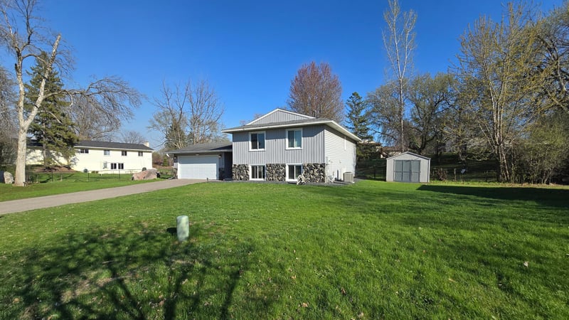 1738 Palisade Cir, Eagan, MN 55122