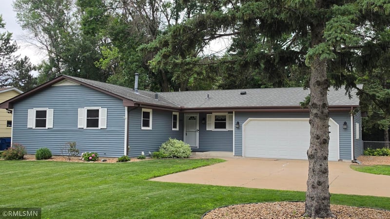7399 Memory Ln NE, Fridley, MN 55432