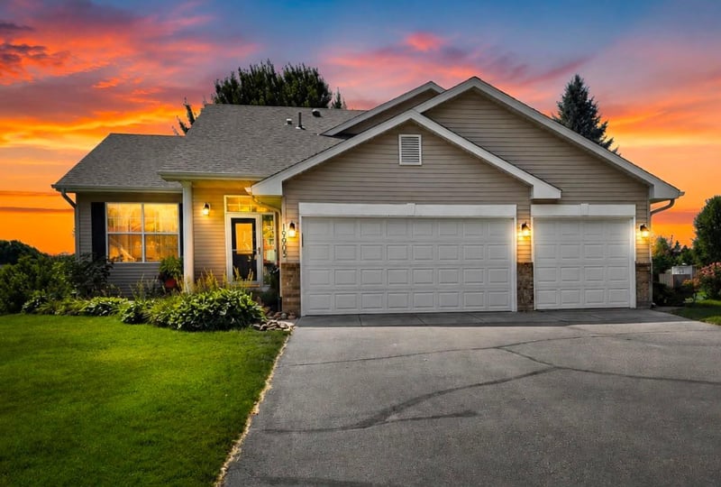 19903 Excelsior Ln, Farmington, MN 55024