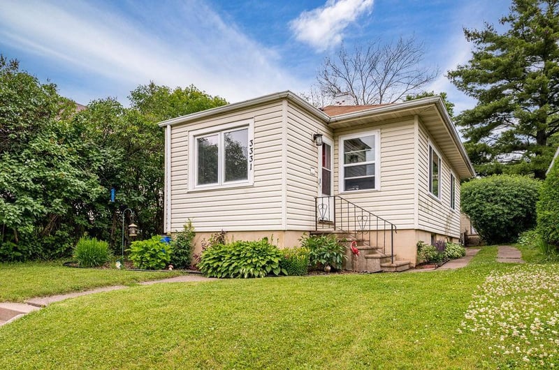 3331 Vernon St, Duluth, MN 55806