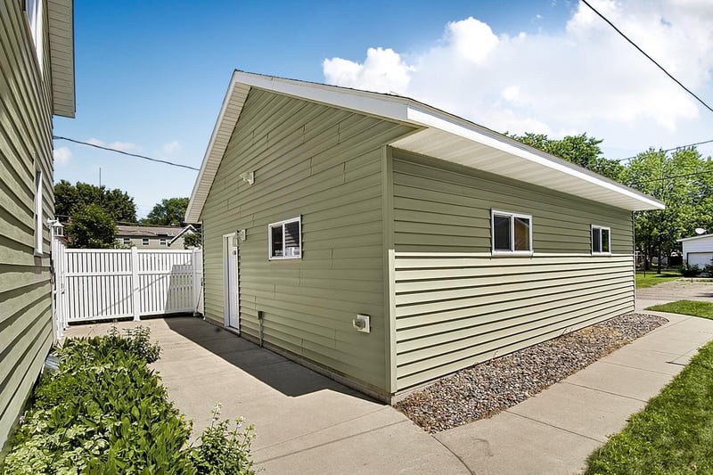122 16th Ave N, Saint Cloud, MN 56303