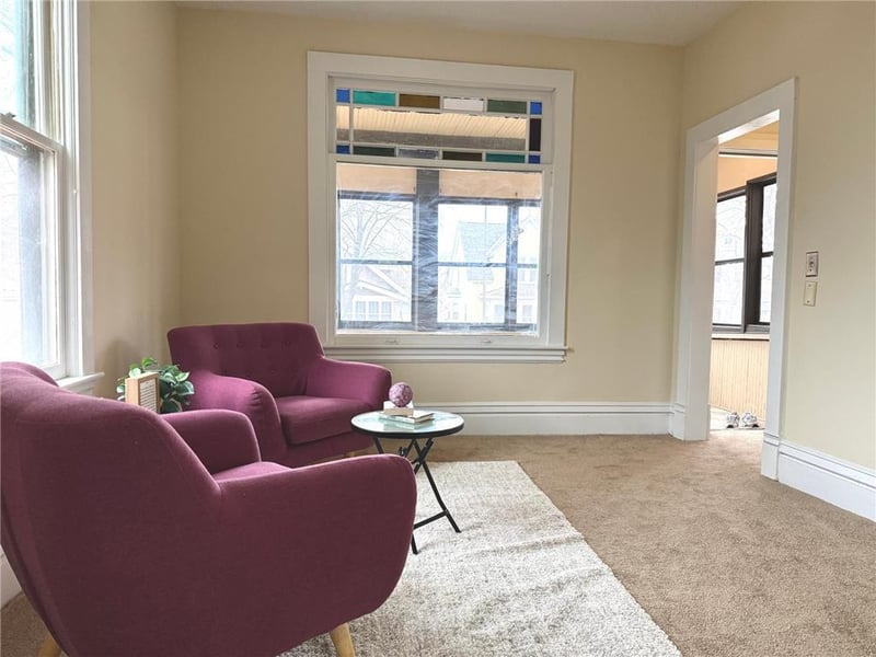 869 Lawson Ave E, Saint Paul, MN 55106