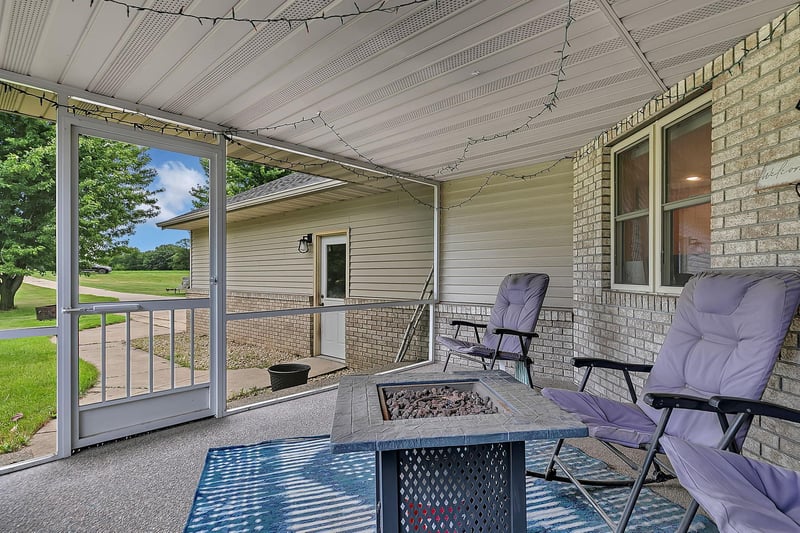 29203 Frontage Rd, Saint Joseph, MN 56374