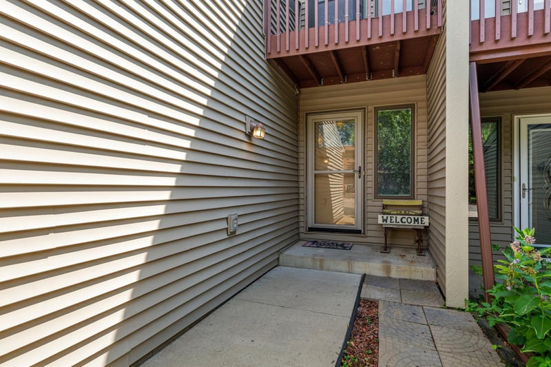 1128 Highland Ave, Northfield, MN 55057
