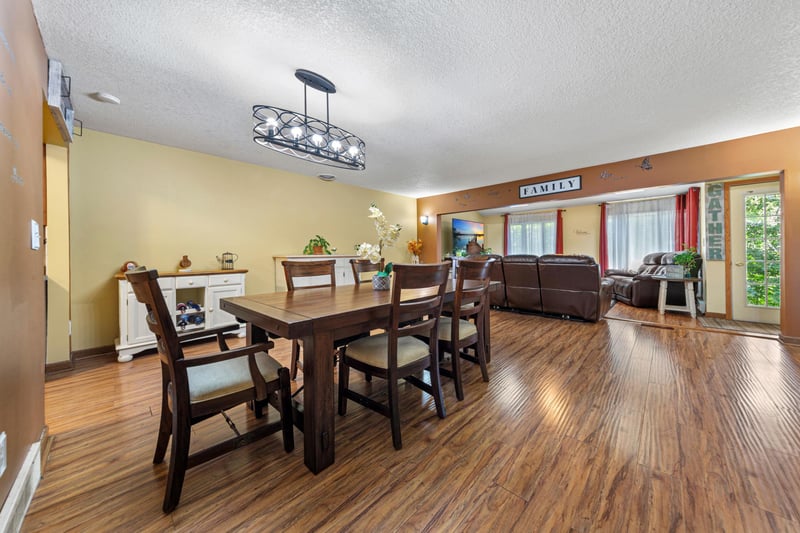 1128 Highland Ave, Northfield, MN 55057