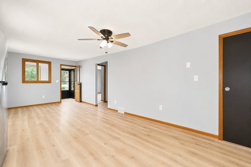 218 2nd St NW, Crosby, MN 56441