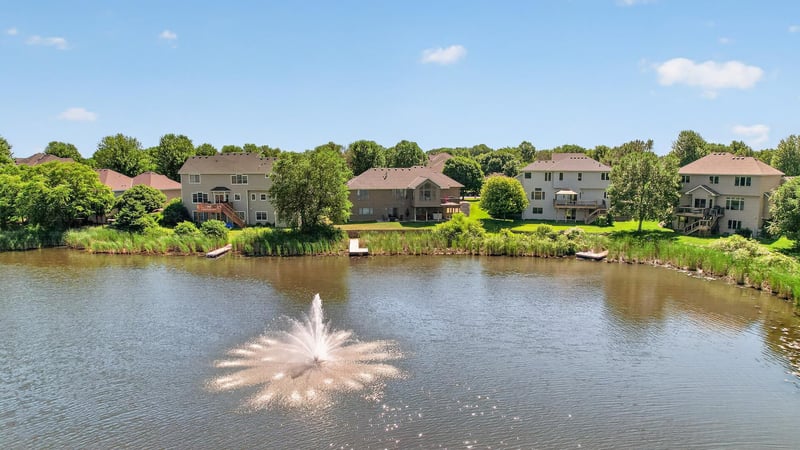 5608 105th Ave N, Brooklyn Park, MN 55443