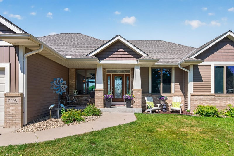 5608 105th Ave N, Brooklyn Park, MN 55443
