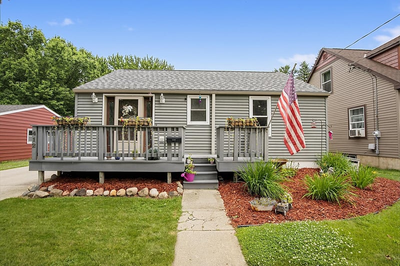 412 Red River Ave S, Cold Spring, MN 56320