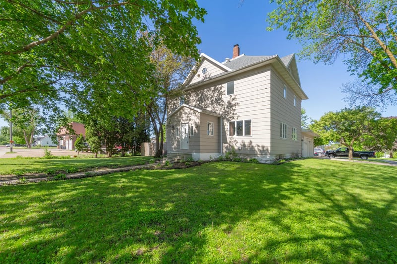 108 1st Ave NW, Mapleton, MN 56065