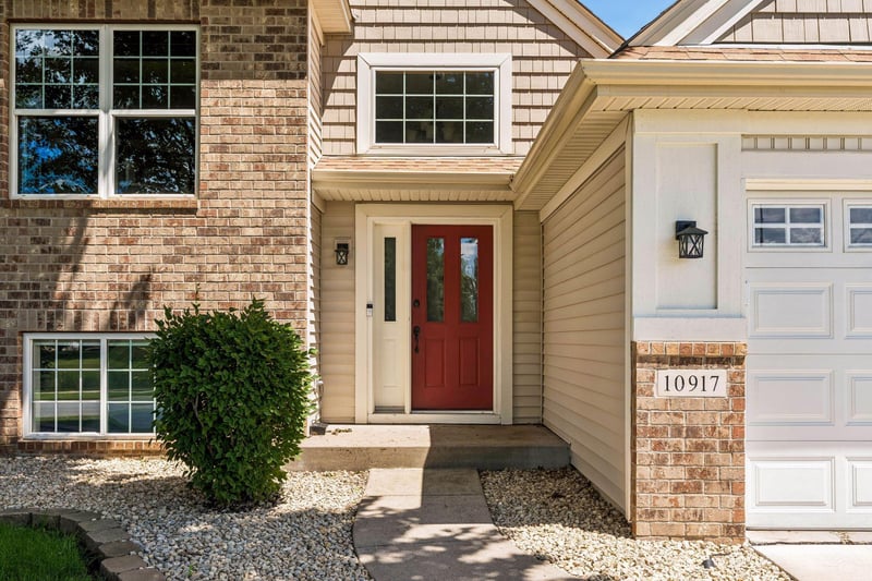10917 Nassau Cir NE, Blaine, MN 55449