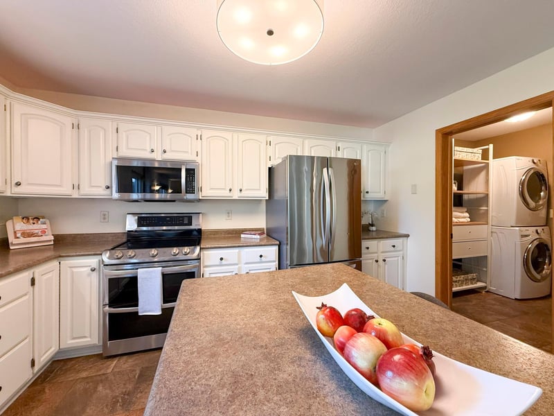 411 Waterview Ln NW, Rochester, MN 55901