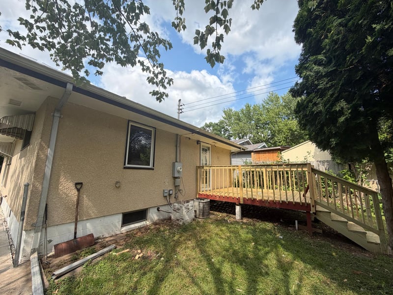2140 Bush Ave E, Saint Paul, MN 55119