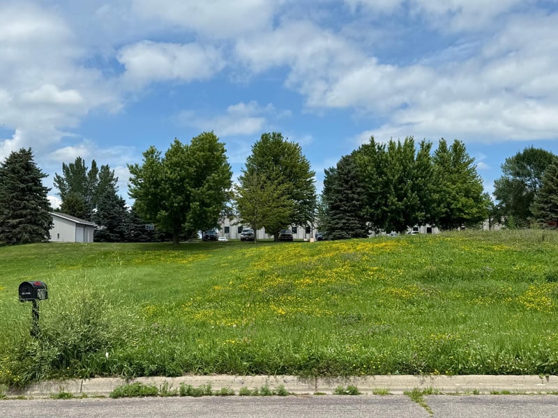 200 NW 22nd Ave, Waseca, MN 56093