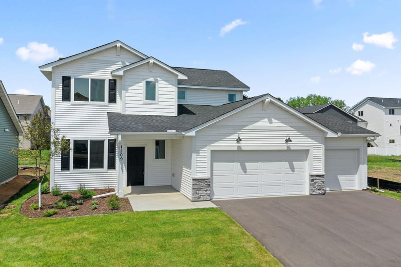 1209 Marlene Ave, River Falls, WI 54022