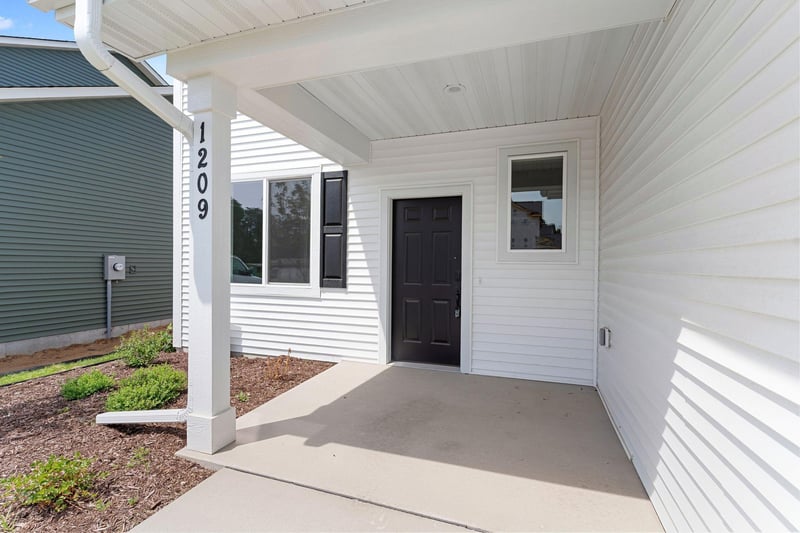 1209 Marlene Ave, River Falls, WI 54022