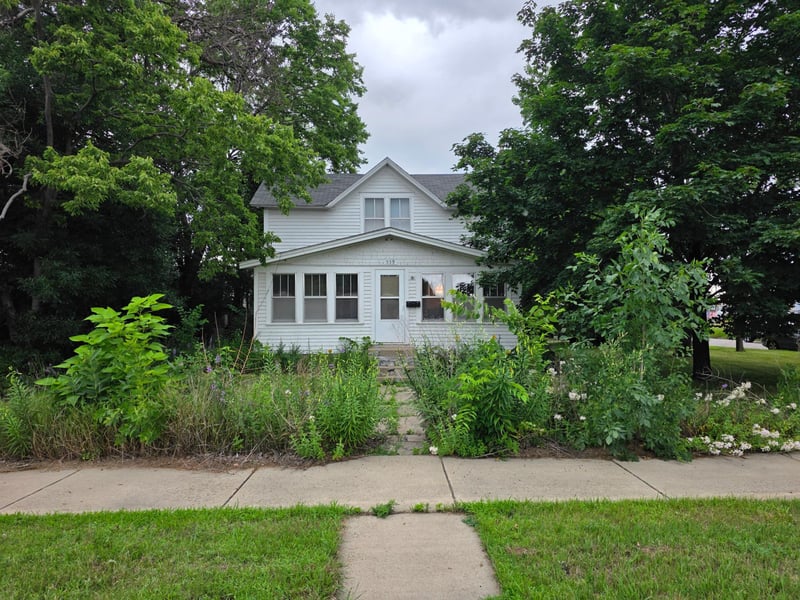 559 North St, Anoka, MN 55303