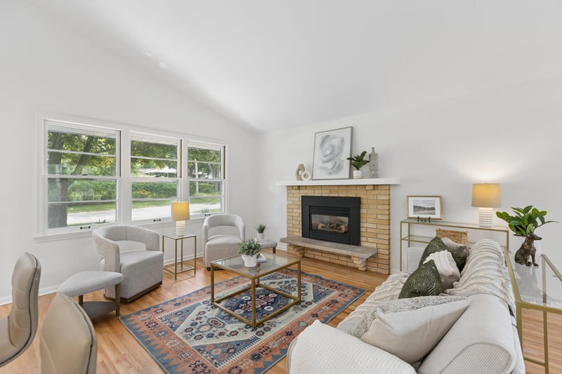 24850 Amlee Rd, Shorewood, MN 55331