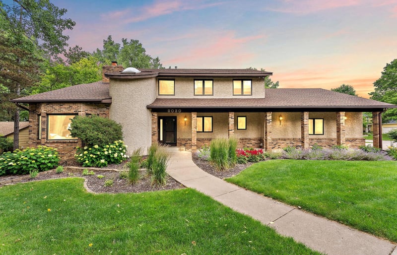 8030 Somerset Rd, Woodbury, MN 55125