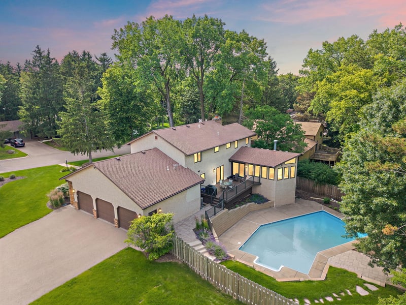 8030 Somerset Rd, Woodbury, MN 55125