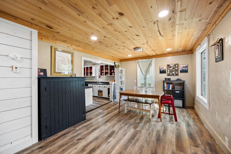 1318 Highway 23 N, Sandstone, MN 55072