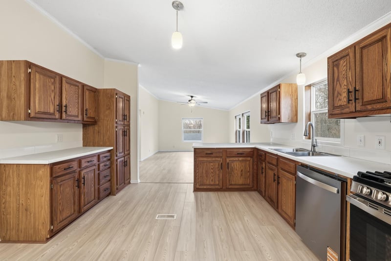 720 Central Ave S, New Prague, MN 56071