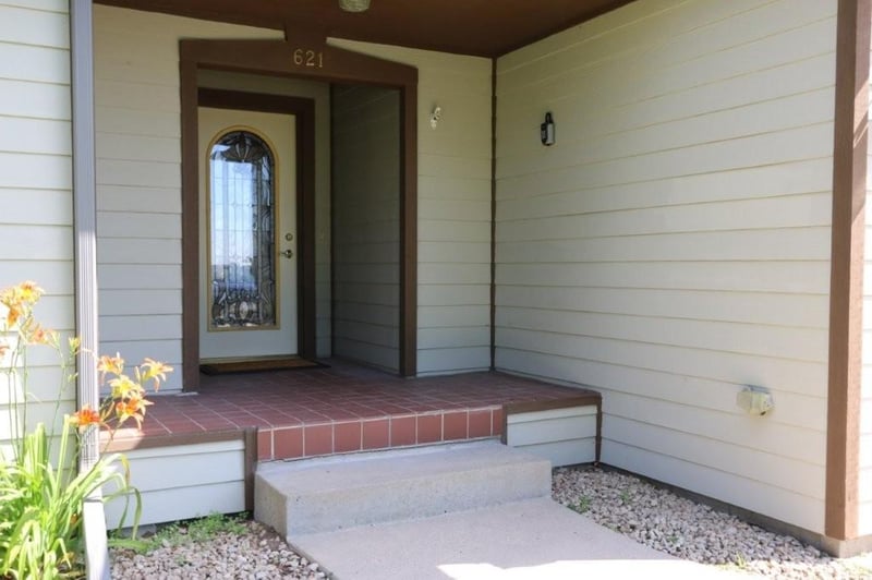 621 6th St NE, Perham, MN 56573
