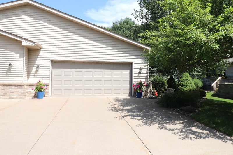829 Autumn Way, Stillwater, MN 55082