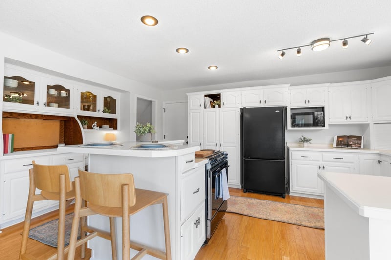 6540 Zealand Ave N, Brooklyn Park, MN 55428
