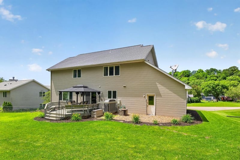 703 James St NE, Chatfield, MN 55923