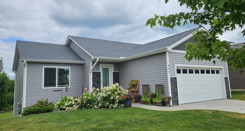 947 Breckenridge Ln, Montrose, MN 55363