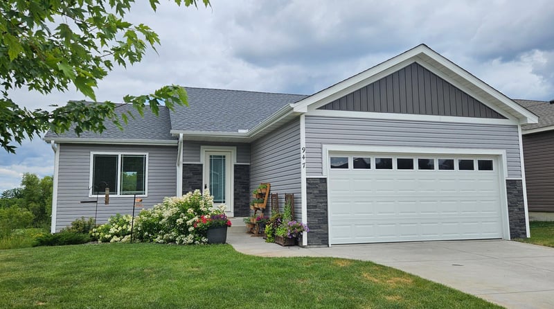 947 Breckenridge Ln, Montrose, MN 55363